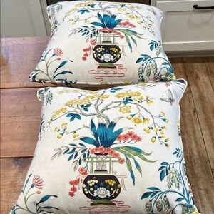 Beautiful Schumacher Ming Vase Design Decorative Throw Pillows